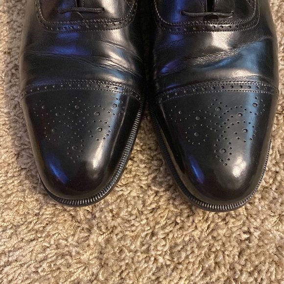 Ferragamo Black Leather Men’s Cap toe Oxfords - Picture 5 of 9